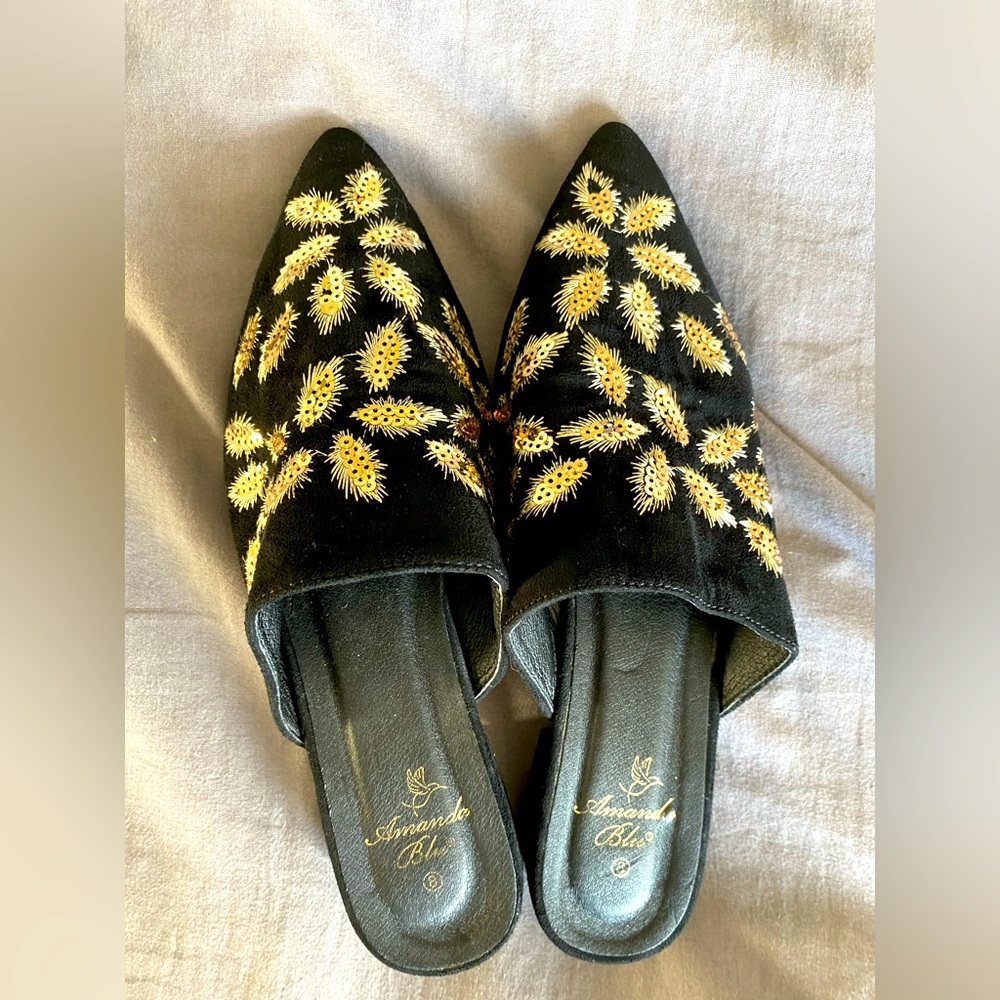 Amanda Blu Shoes Size 8